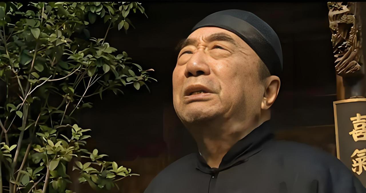 我老爷爷叫李十万，我爷爷叫李百万，我爷爷是公社搞大食堂的时候得了水肿饿死的。

