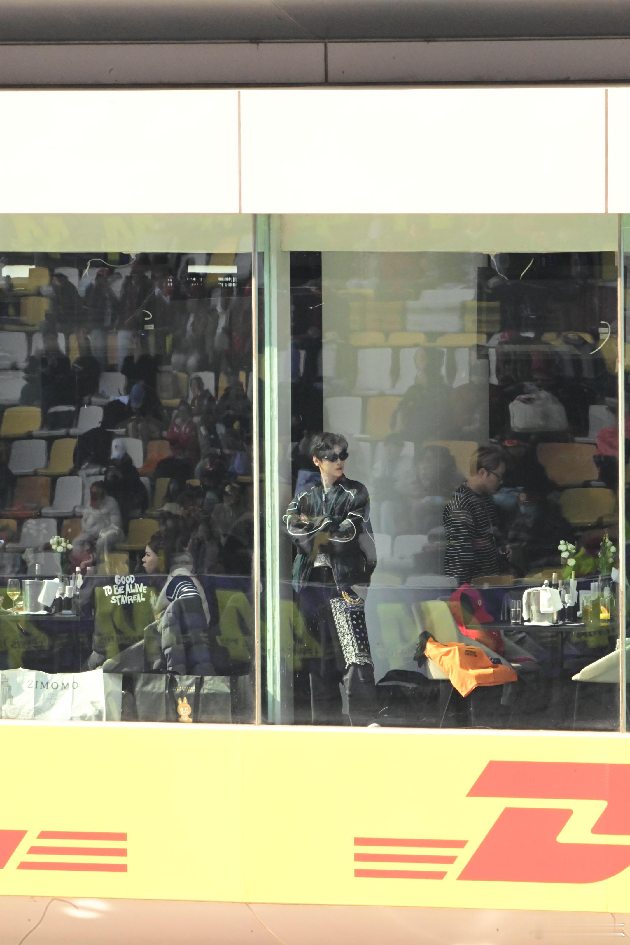 F1路人视角下的纯生图 📸田栩宁