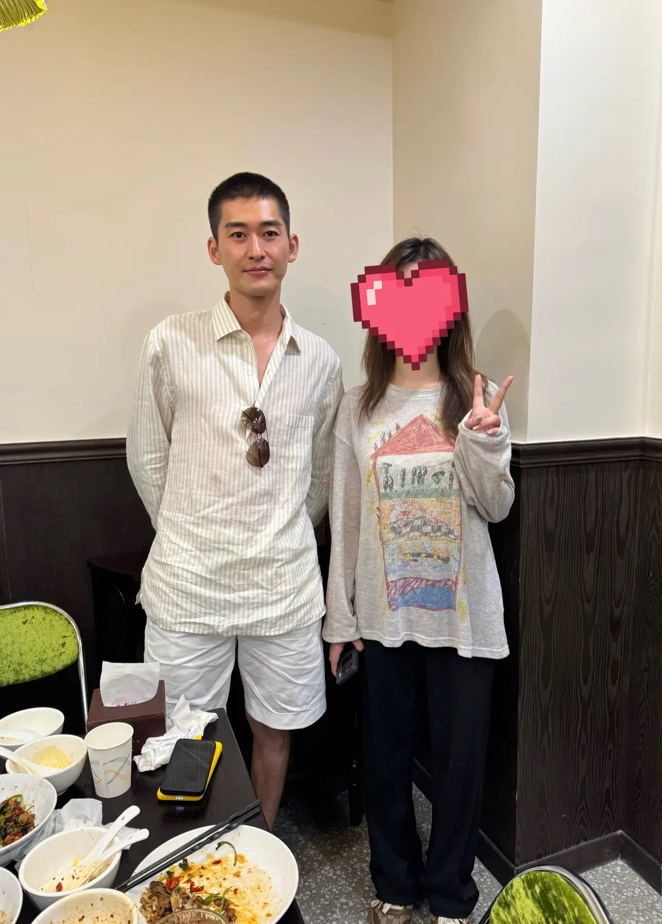 张翰被偶遇，新发型依然帅气