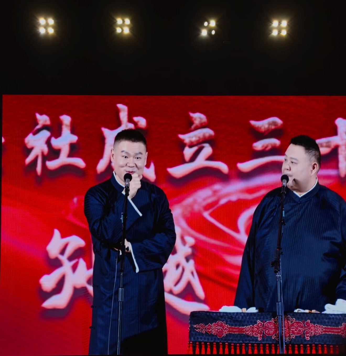 岳云鹏孙越常州专场这次翻车，说实话挺让人心疼的。重感冒加上音响回声严重，看台观众