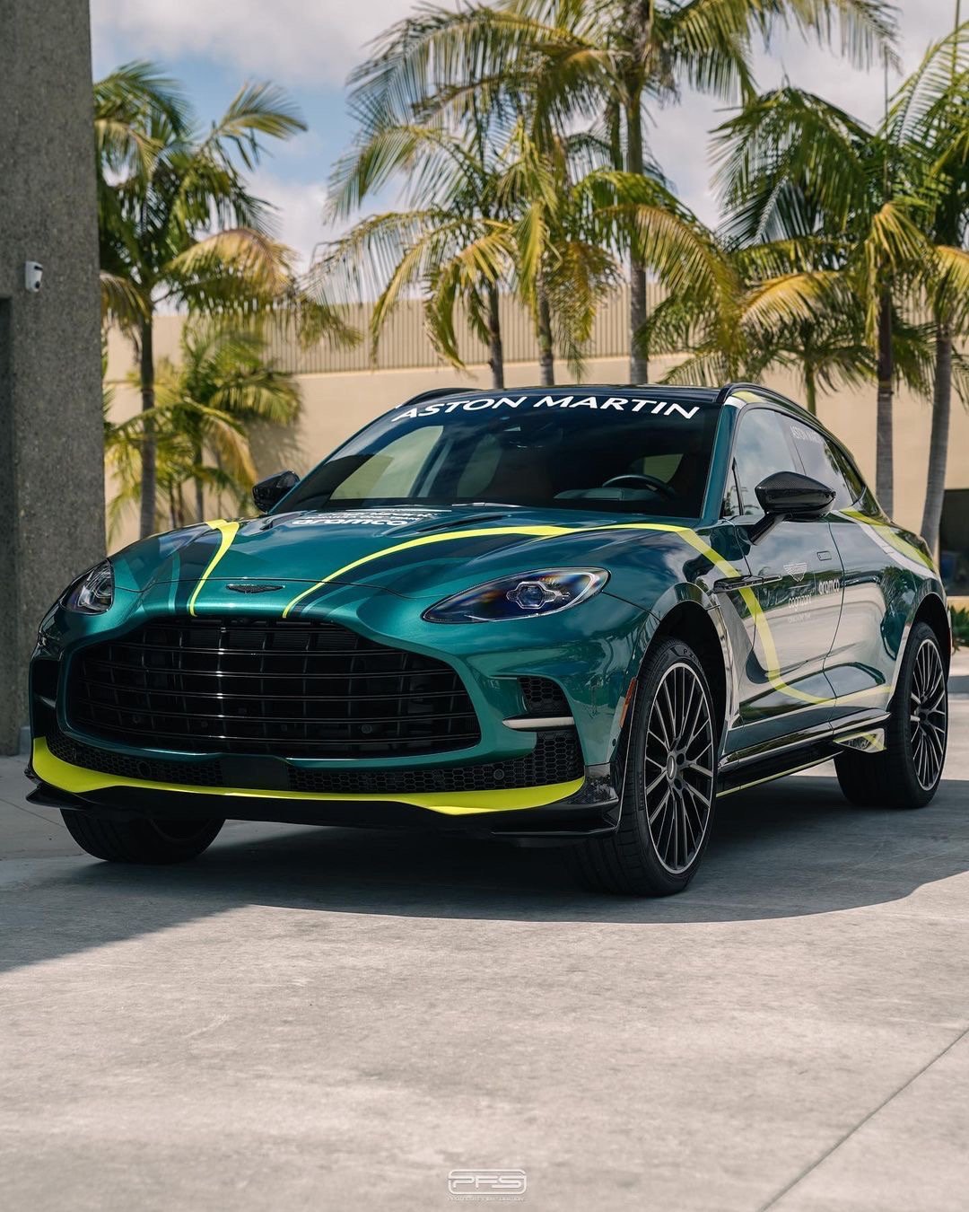 Aston Martin DBX 🥒 阿斯顿·马丁#阿斯顿·马丁dbx##ca
