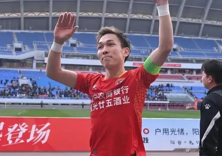 04月19日，近日《足球》报宣称，中甲辽宁铁人队外援邦本宜裕在接受该报记者的专访