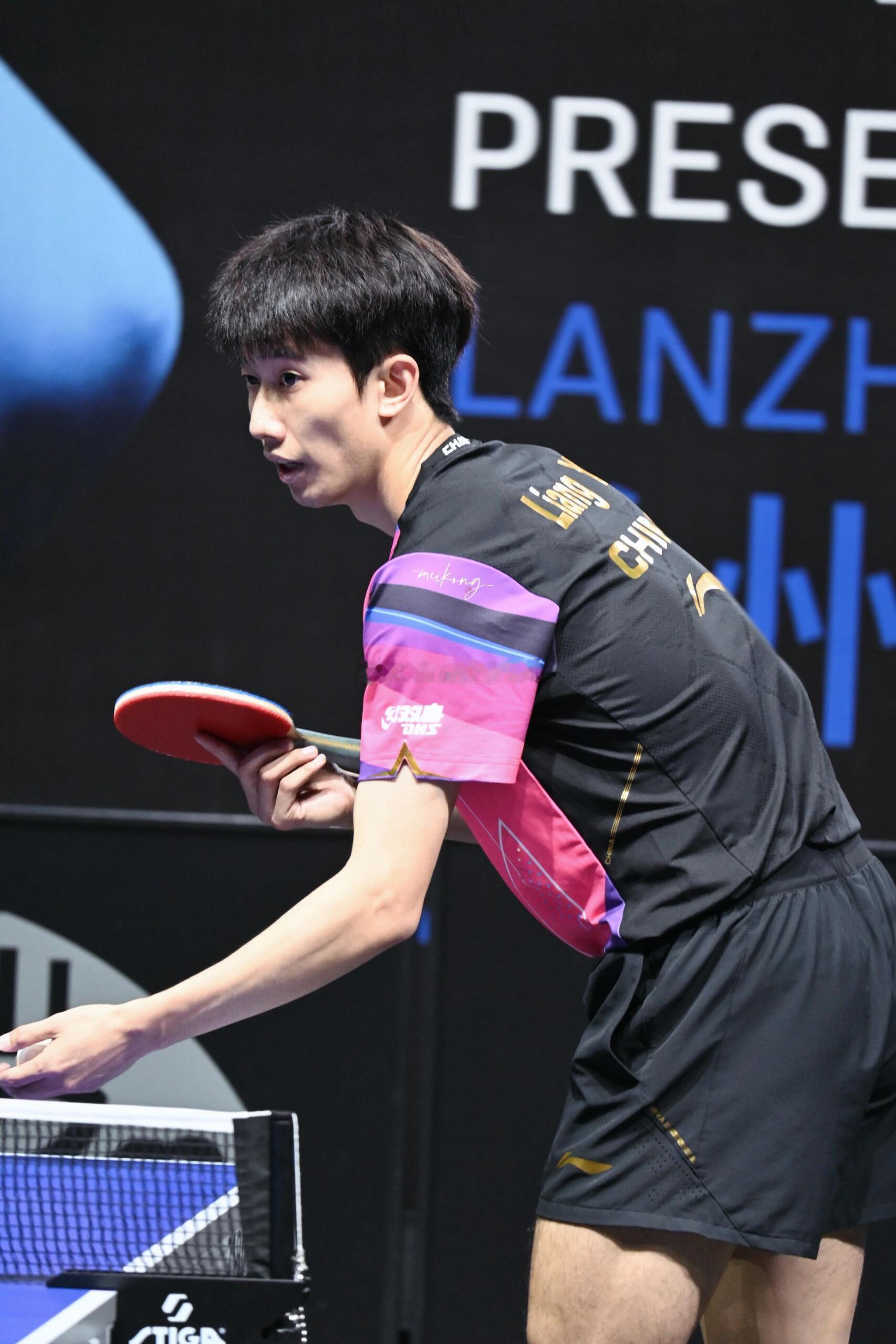 梁俨苧退役长文里的每一句话，都透着梁俨苧对乒乓的热爱、对国家队的眷恋。没有华丽的