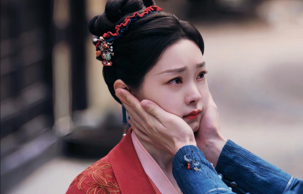 白敬亭、宋轶主演的古装剧《长风渡》再次出佳作，以5.77亿周累计全段播放量荣膺第