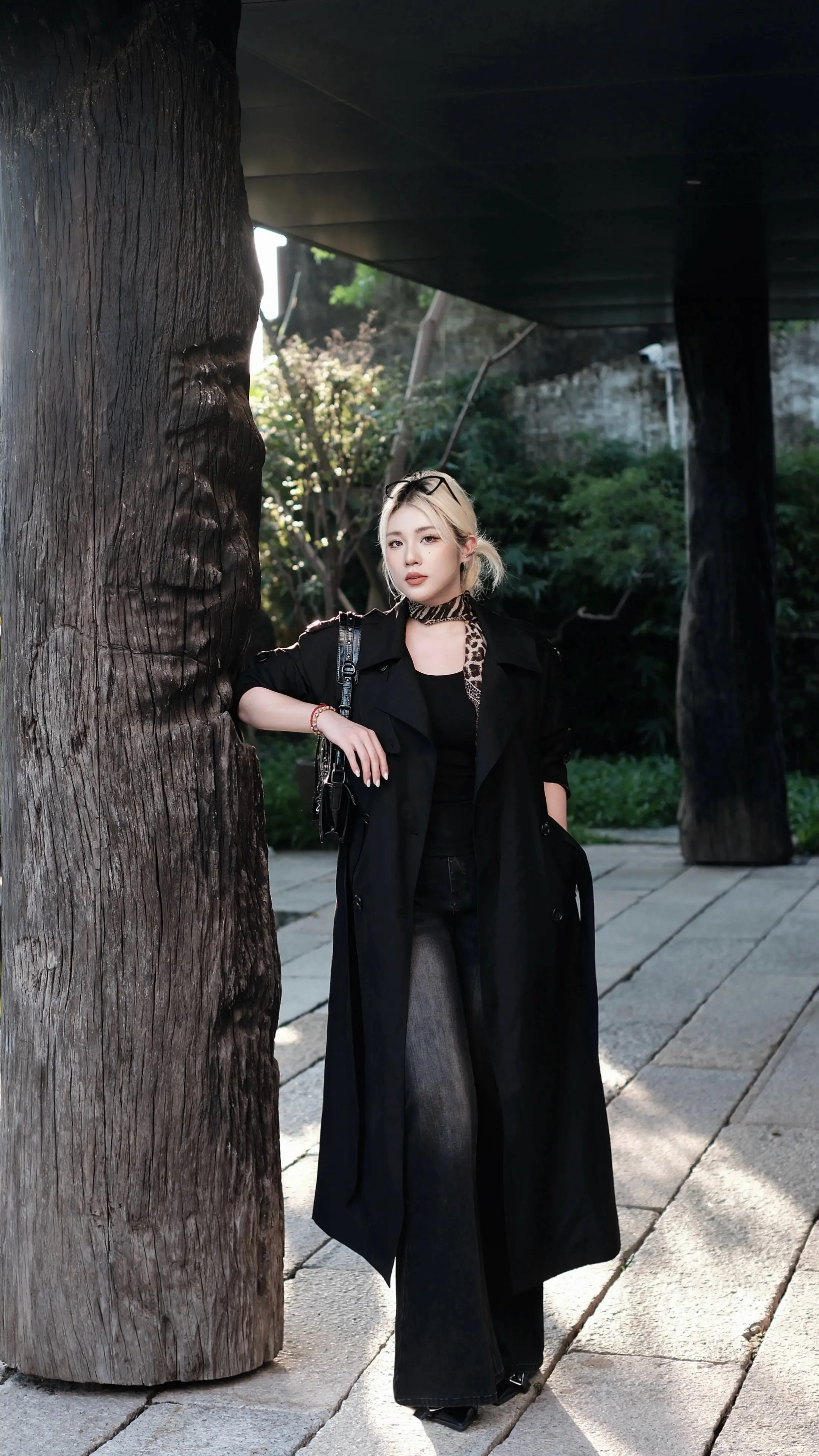 你那软绵绵的穿搭就别配硬曲了呗