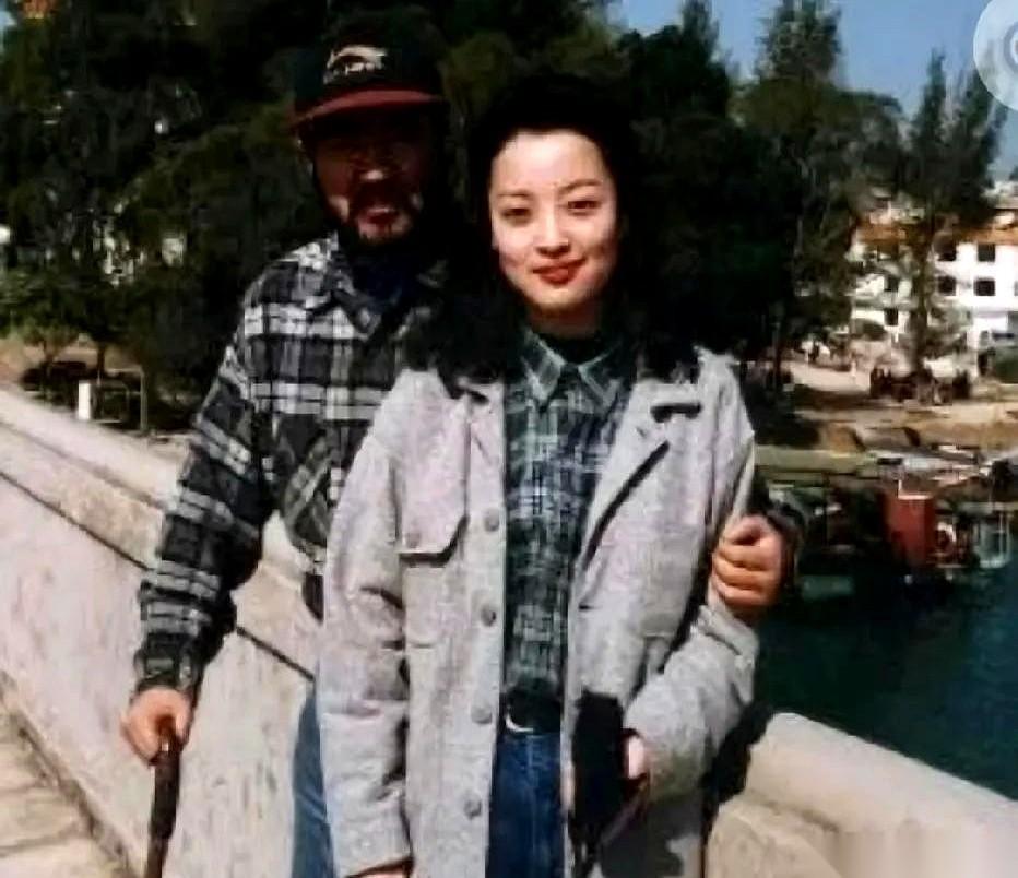 12年同居，14年婚姻。
26年。
我天，我半辈子都快过完了，人家一段感情才算走