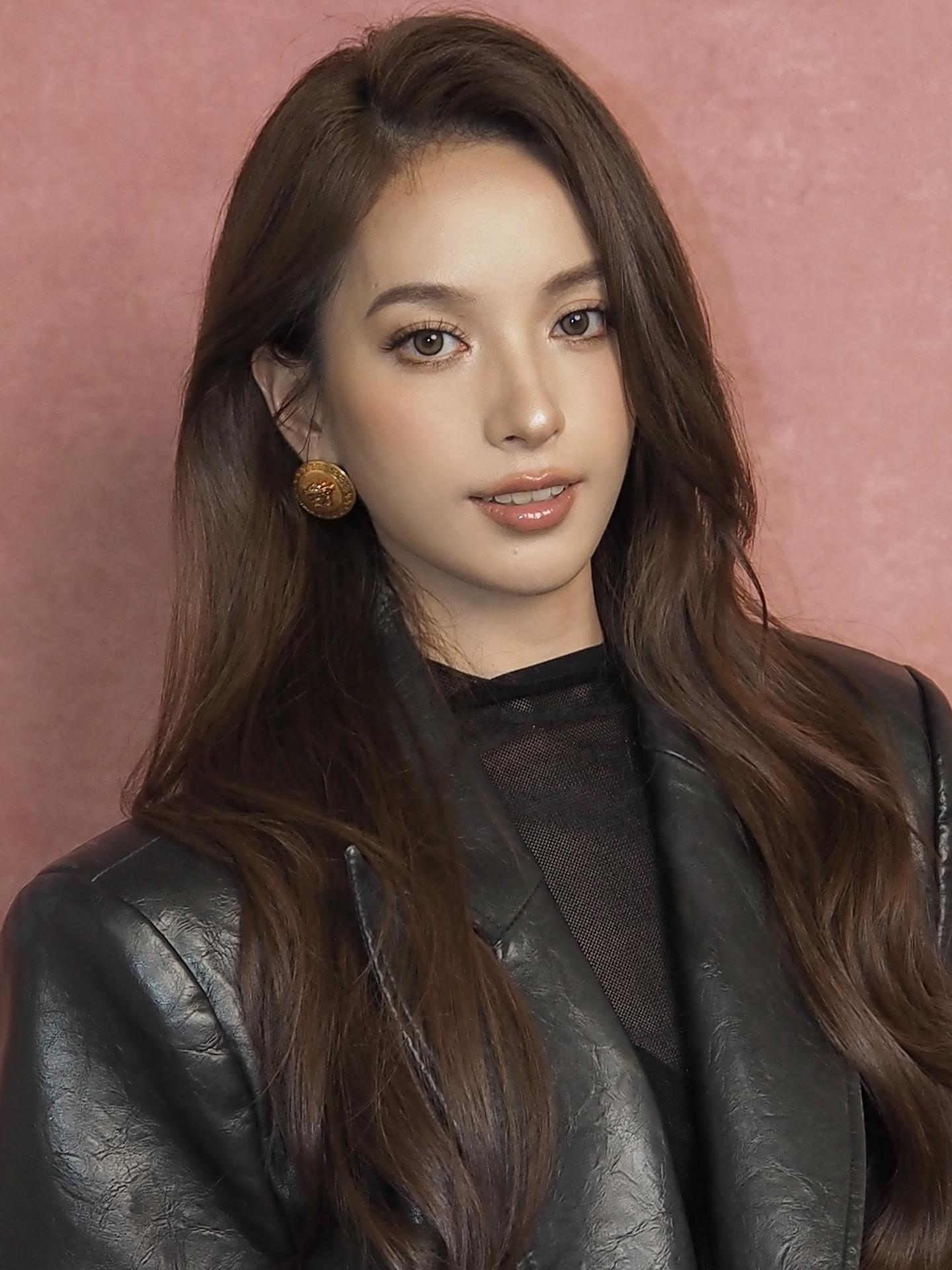 华尔街之娘。