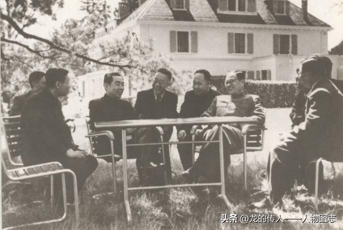 1954年4月，讨论和平解决朝鲜问题和恢复印度支那和平问题的国际会议在日内瓦召开