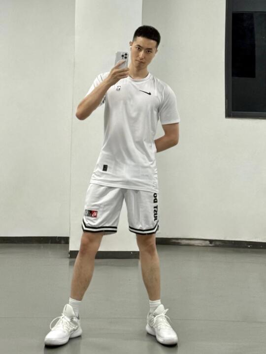别划走❗️打篮球去不？🏀