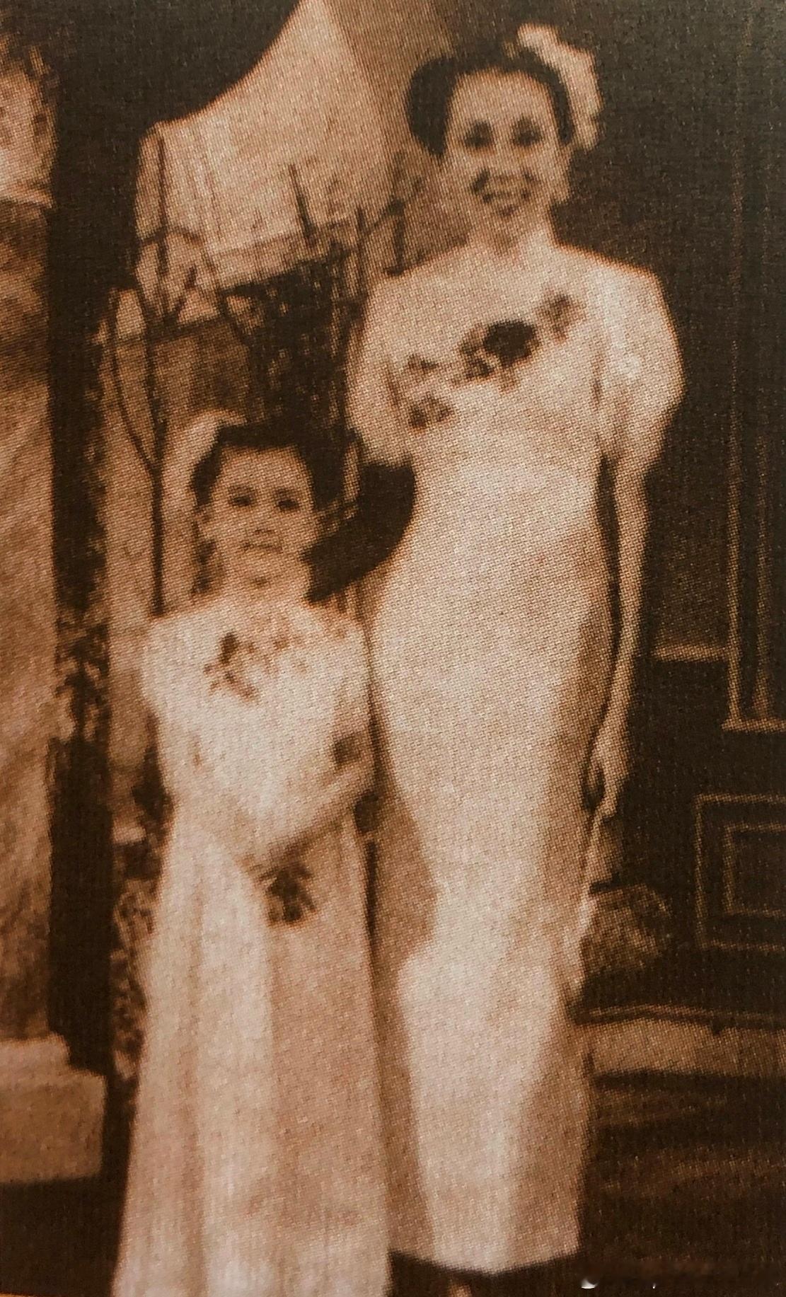 上官云珠和女儿姚姚唯一一次银幕合作是在1949年电影《三毛流浪记》里历史影像