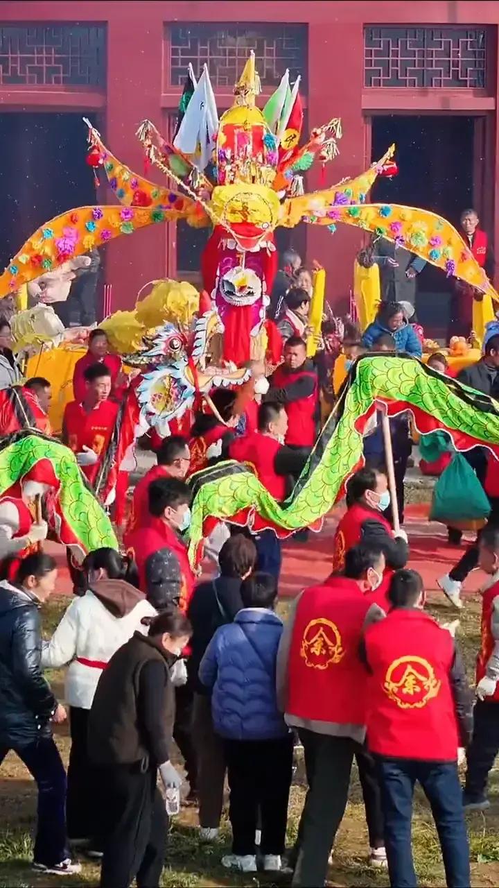 新洲区汪集山村村轭头塆 历史简介

2021版新洲地名志
这是民政局编写的，比老