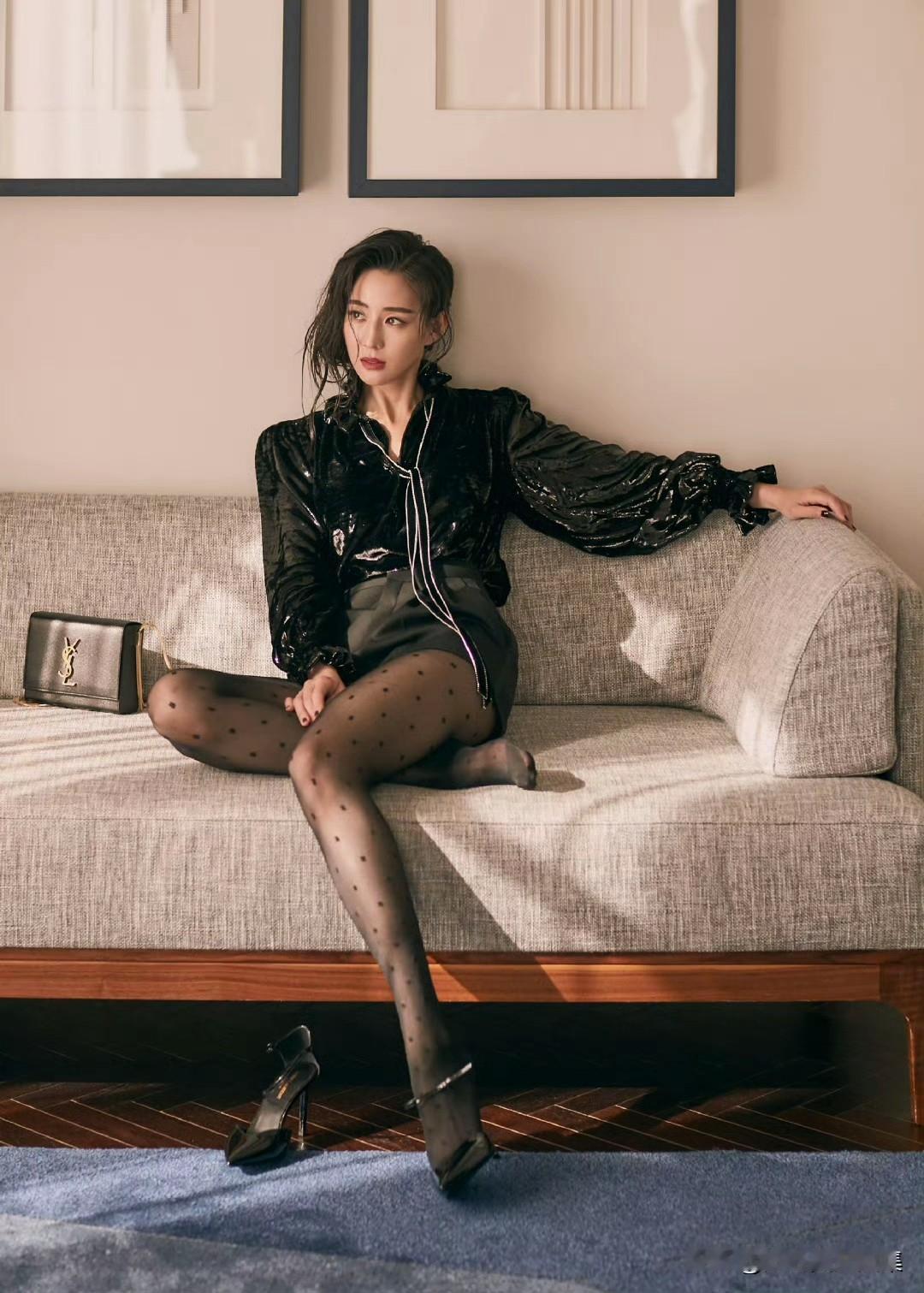 怎样穿搭能显示出温柔的女生气质? 有气质的穿搭是怎么样的 重温张钧甯经典丝袜美学