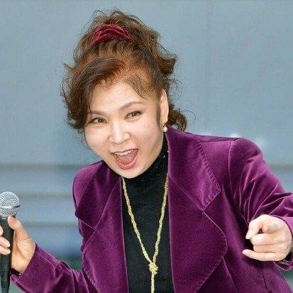 日本歌坛天后八代亚纪去世两年了，可最近她的事儿又闹得沸沸扬扬——不是因为新作品，