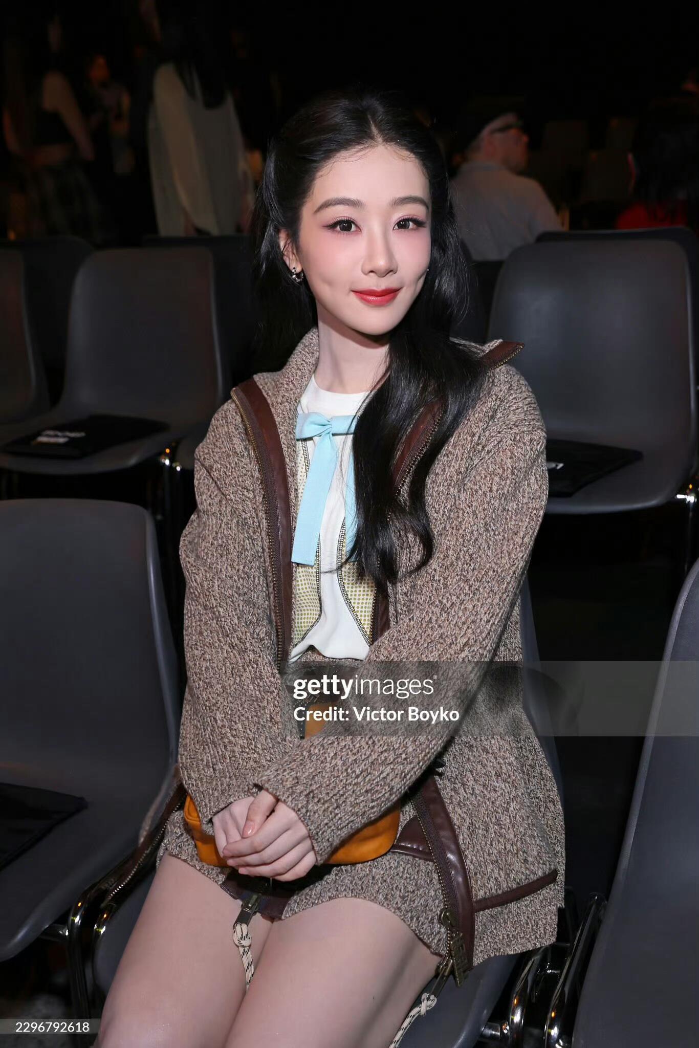 杨紫G社生图春夏时装周时尚灵感解读这次米兰时装周释出的杨紫G社生图，一下子打破很