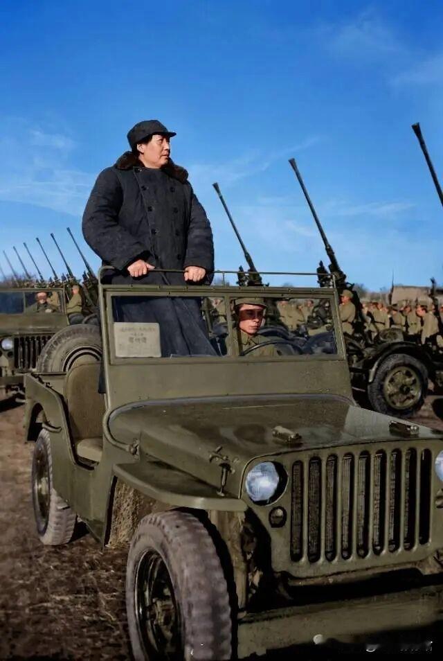 1949年毛主席进京，为什么要在西苑阅兵？
西苑机场阅兵是毛泽东率中共中央进驻北