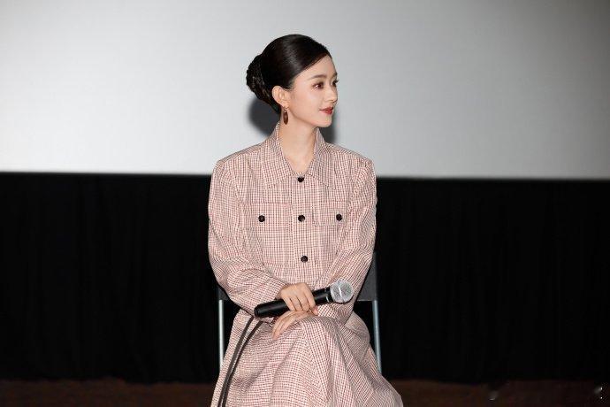 来看娱乐[超话]  赵丽颖以先锋精神常行常新自在奔流  赵丽颖以先锋精神常行常新