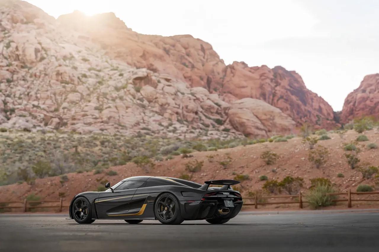 Koenigsegg Regera，黑武士！ 
