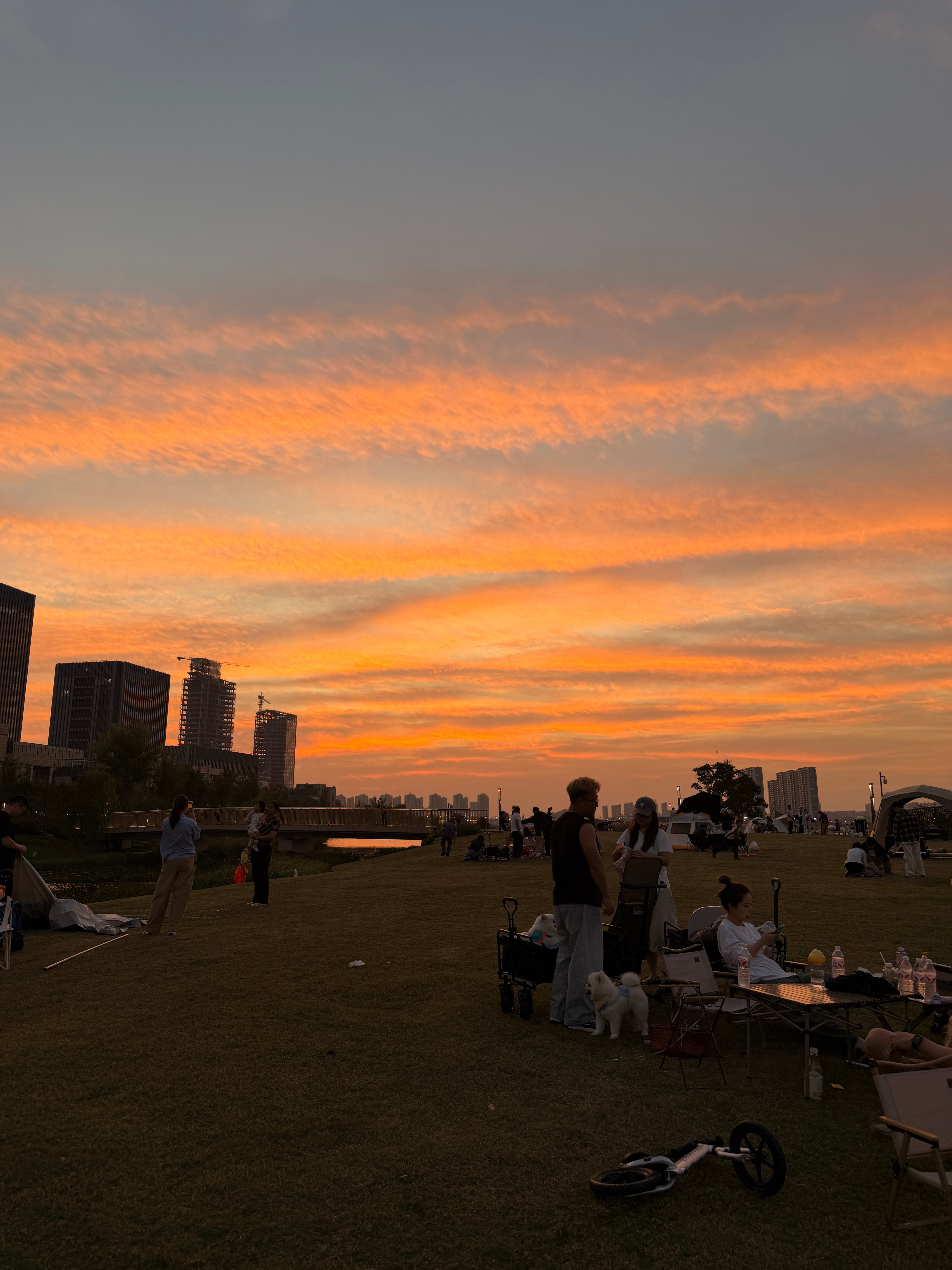 请你们看火烧云🌄 ​​​