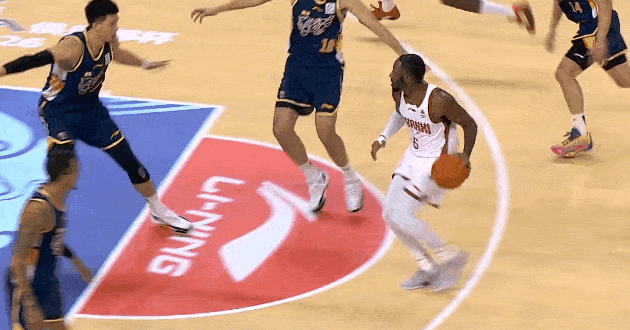 山西外援身体素质真好，诺威尔给法耶空接很炸裂




CBA赛场上演NBA级别空