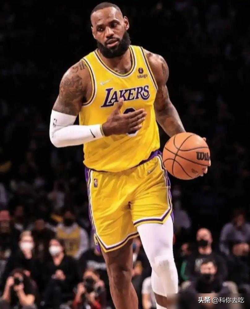 41岁的詹姆斯，交出19分15板10助的三双，说是主动打无球，可这数据看着，怎么