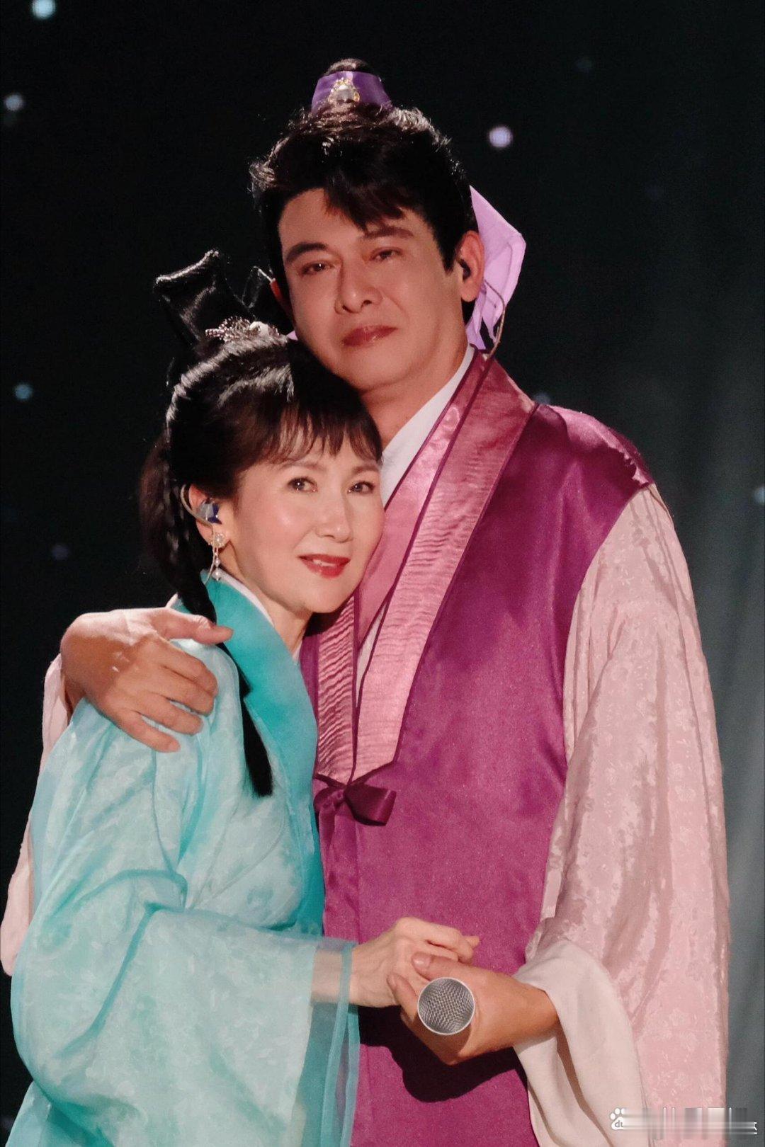《新白娘子传奇》超长售后，这个拥抱让观众无遗憾（转） ​​​