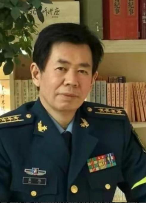 最大的台独分子，再也藏不住尾巴，终于露出来了肮脏的脑袋！原来，最大的台独分子不都