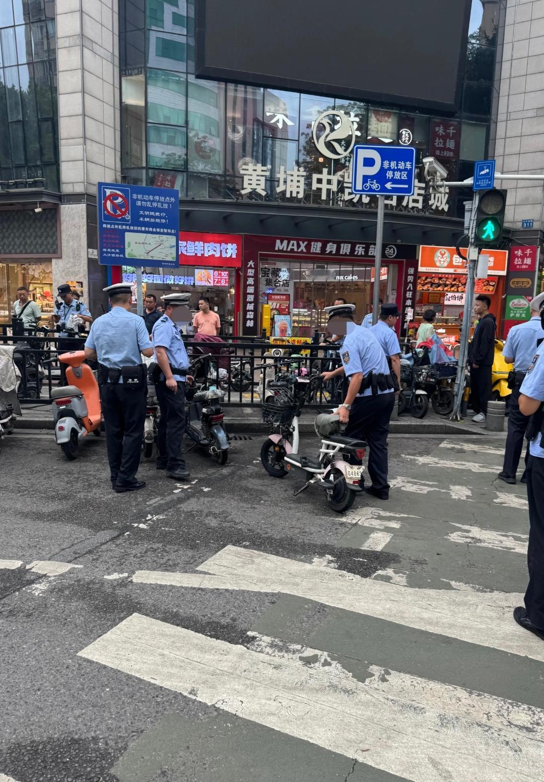 广州车主紧急！街头严查电动车，实拍扣车现场，4月起这几类车千万别骑上路！

实拍