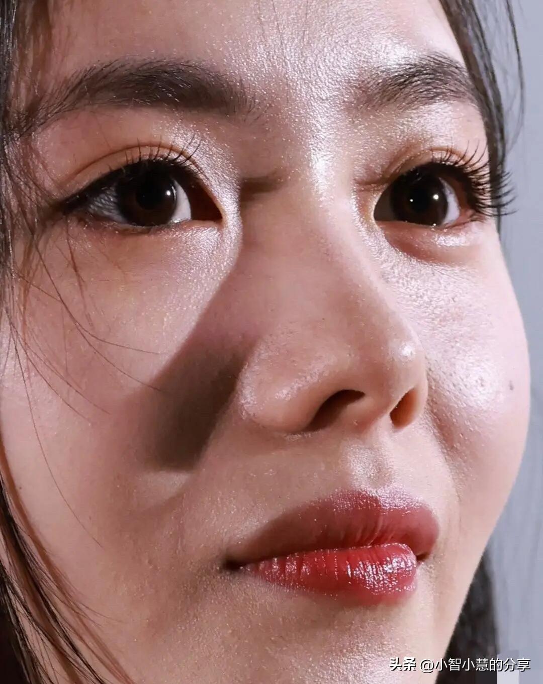 说实话她的这种长相比较普通，算不得特别惊艳的那种，但她演技好，舞蹈跳的好，凭借实