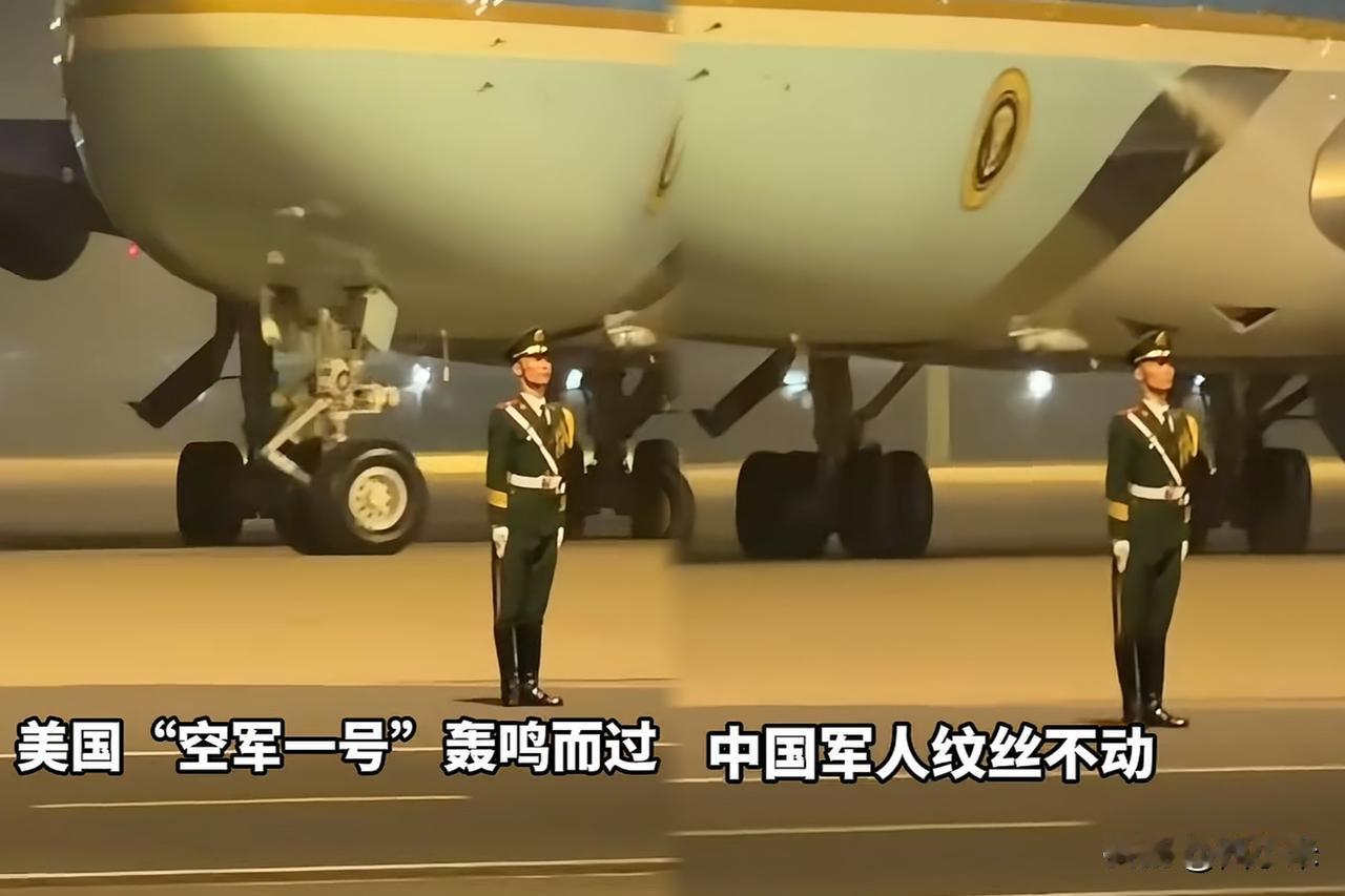 这张刷屏的机场照片，藏着中国军人最硬的底气

谁能想到，这张在机场拍下的画面，会