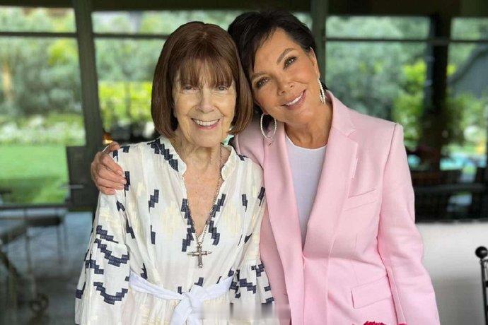 卡戴珊外婆去世玛丽乔香农去世 Kris Jenner 的母亲、Mary Jo "