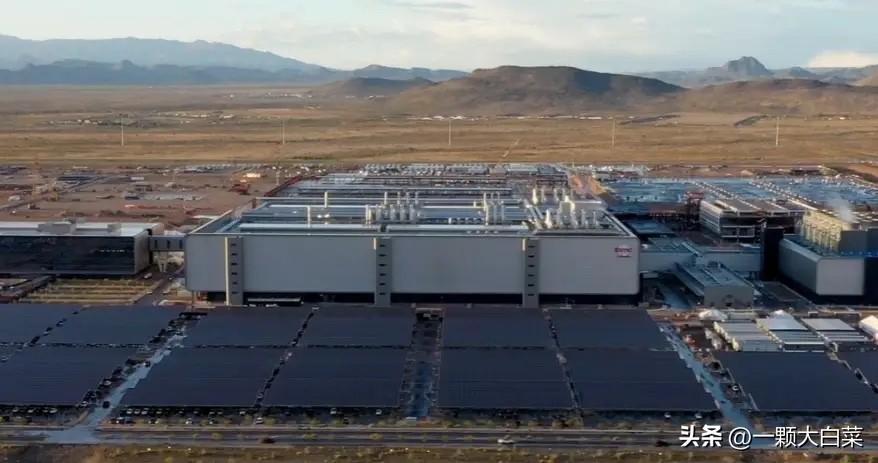 “尴尬了！”

特朗普万万想不到，自己绞尽脑汁从中国台湾地区“抢”来台积电，到最