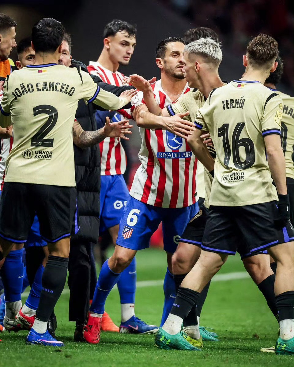 弗里克执教生涯第二次上半场丢4球，上一次发生是在2005年3月12日，当时弗里克