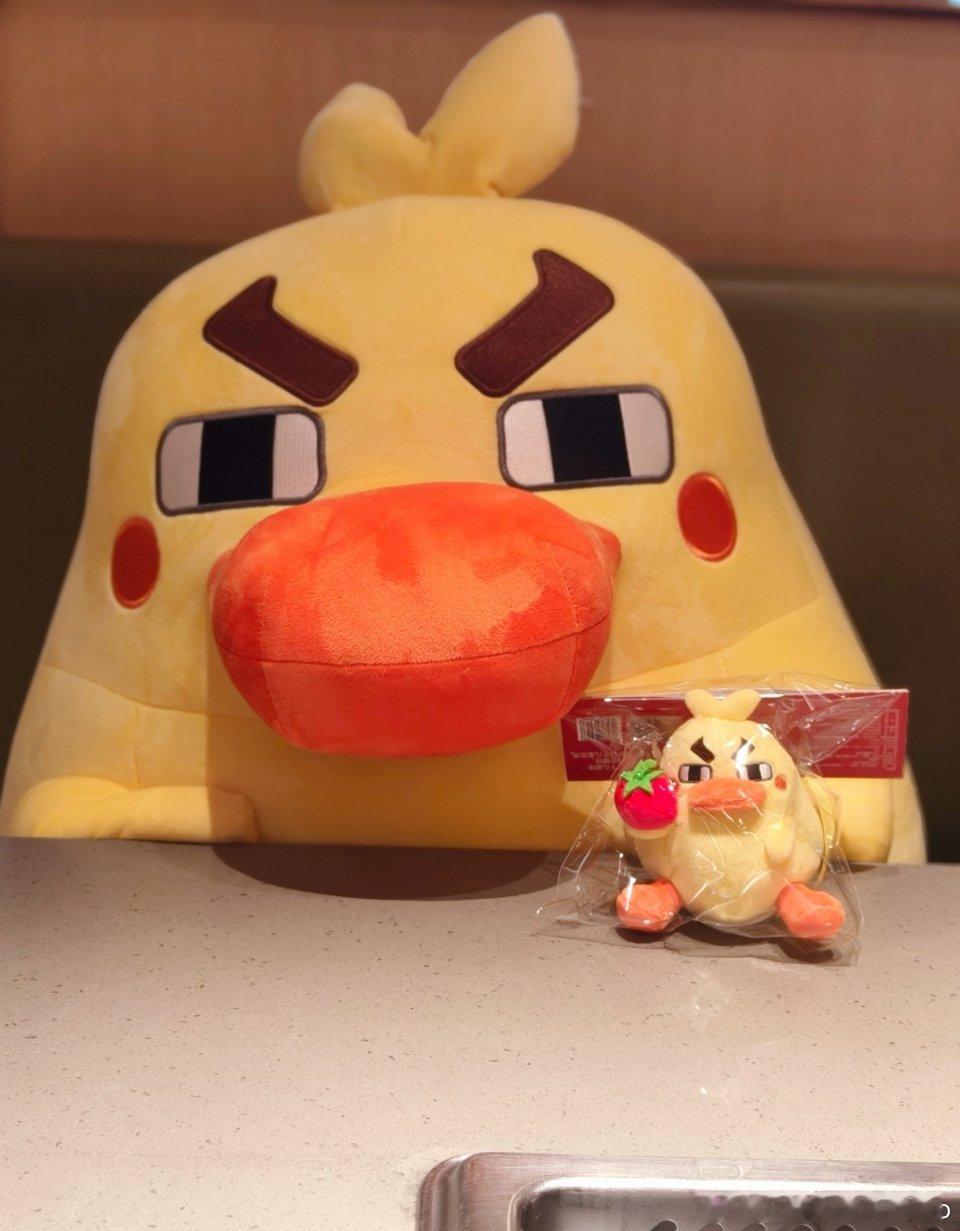 饿了 🥺又来找夜宵了离我最近的好像只有海底捞没关门了～hahaha😃他们看没