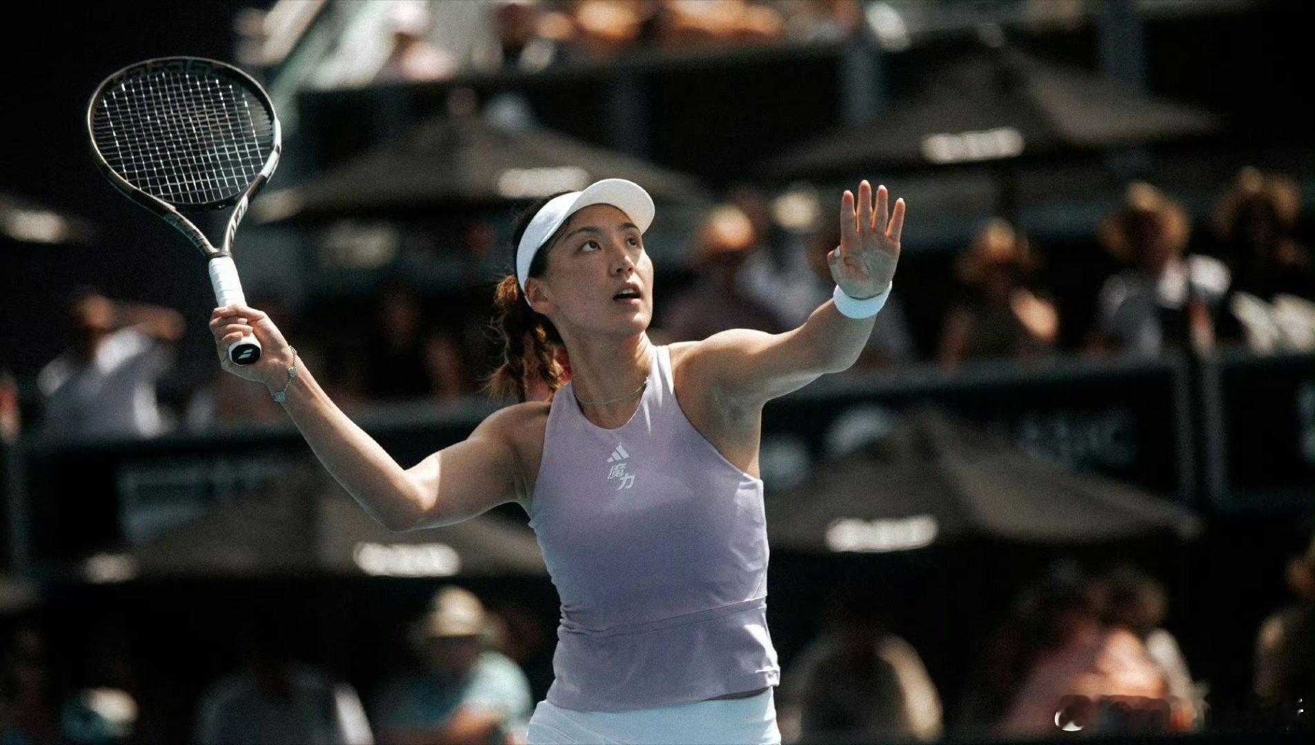 今天两个人都是三盘喜剧王右新赛季开门红奥克兰250首轮，🇨🇳王欣瑜2-6 6