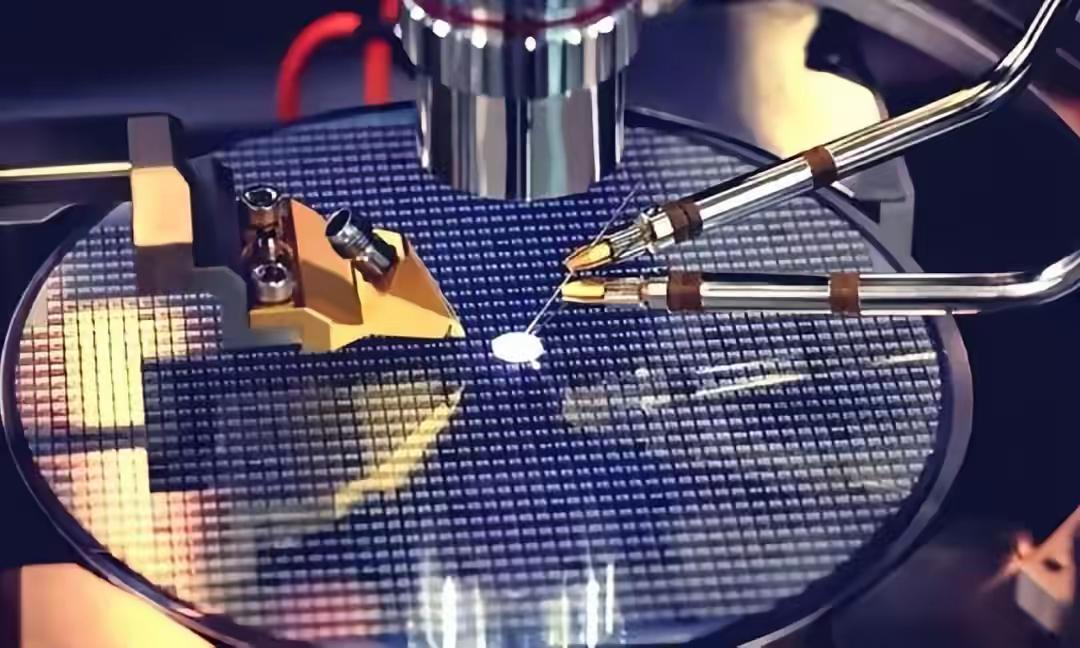 日本只打算打光刻胶这一张牌，结果发现中国打出来上千张牌。

这波反制太爽了！日本