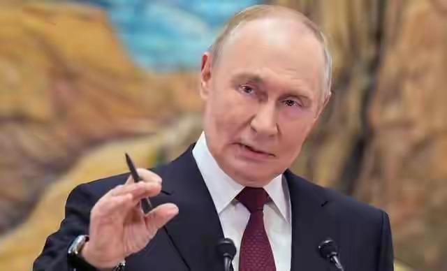 普京这波操作太接地气！记者会上官宣热恋还不够，直接抛出“生孩子要成时尚”的炸弹，