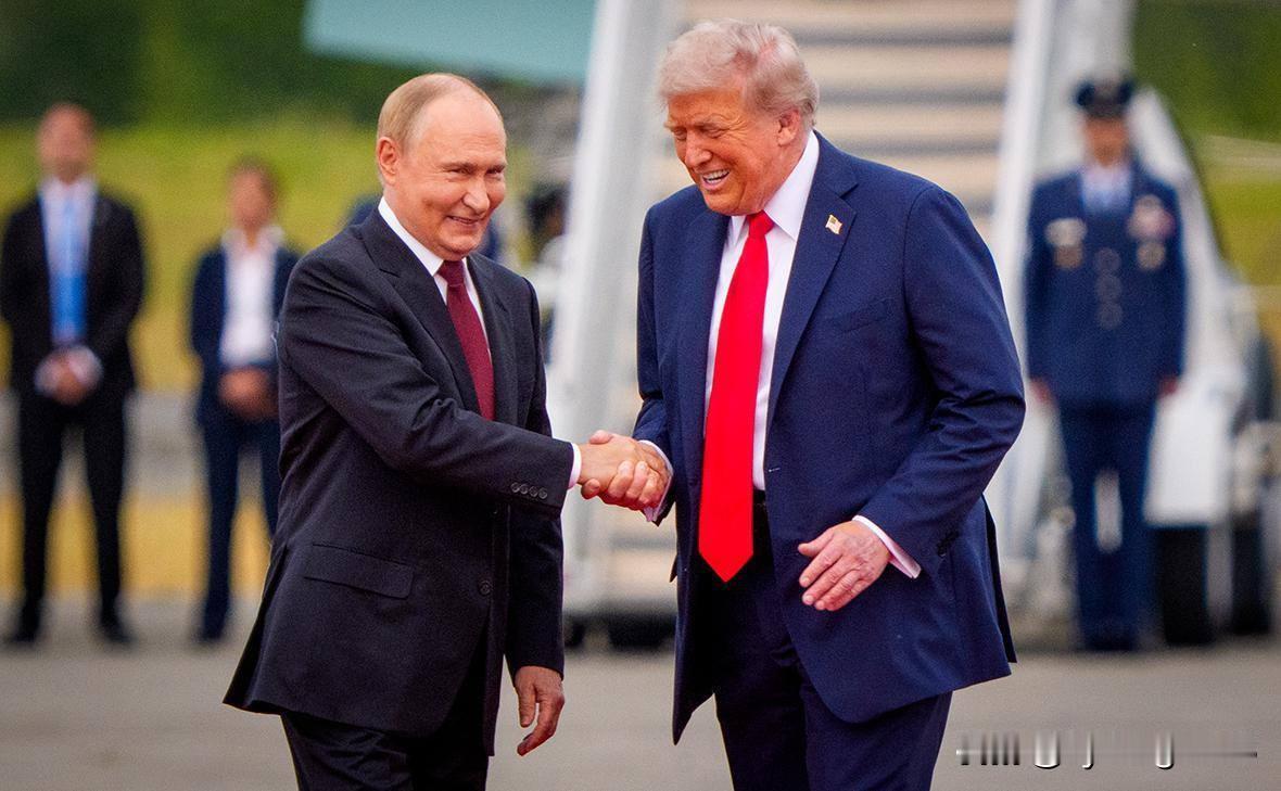 🇺🇸🇷🇺普京收到了来自特朗普的问候。

这一消息由出席圣彼得堡国际经济论