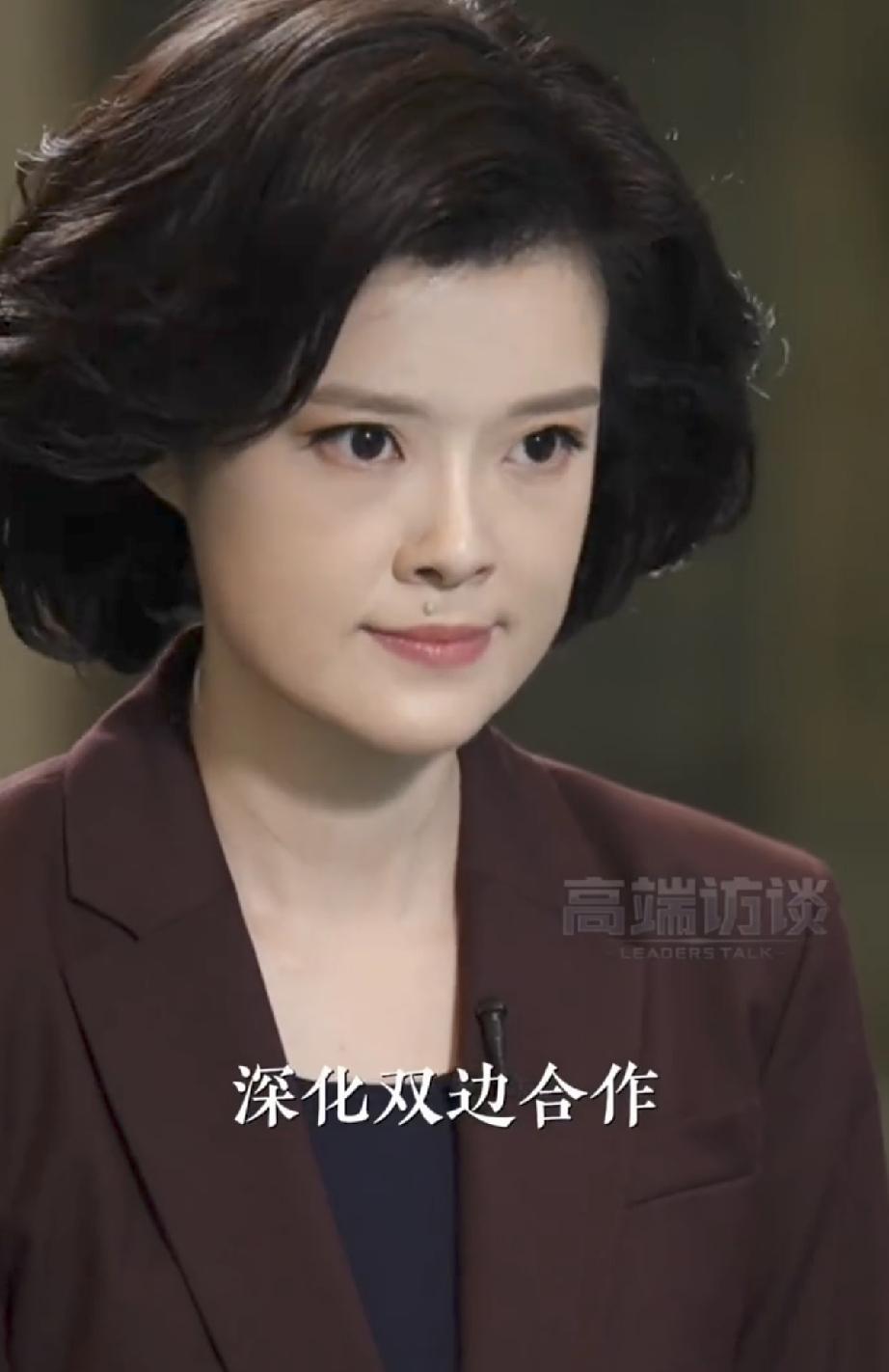 被采访敏昂来的邹韵惊艳到了！
她双目焕彩，一开口便是美丽与实力并存的大女主。
邹