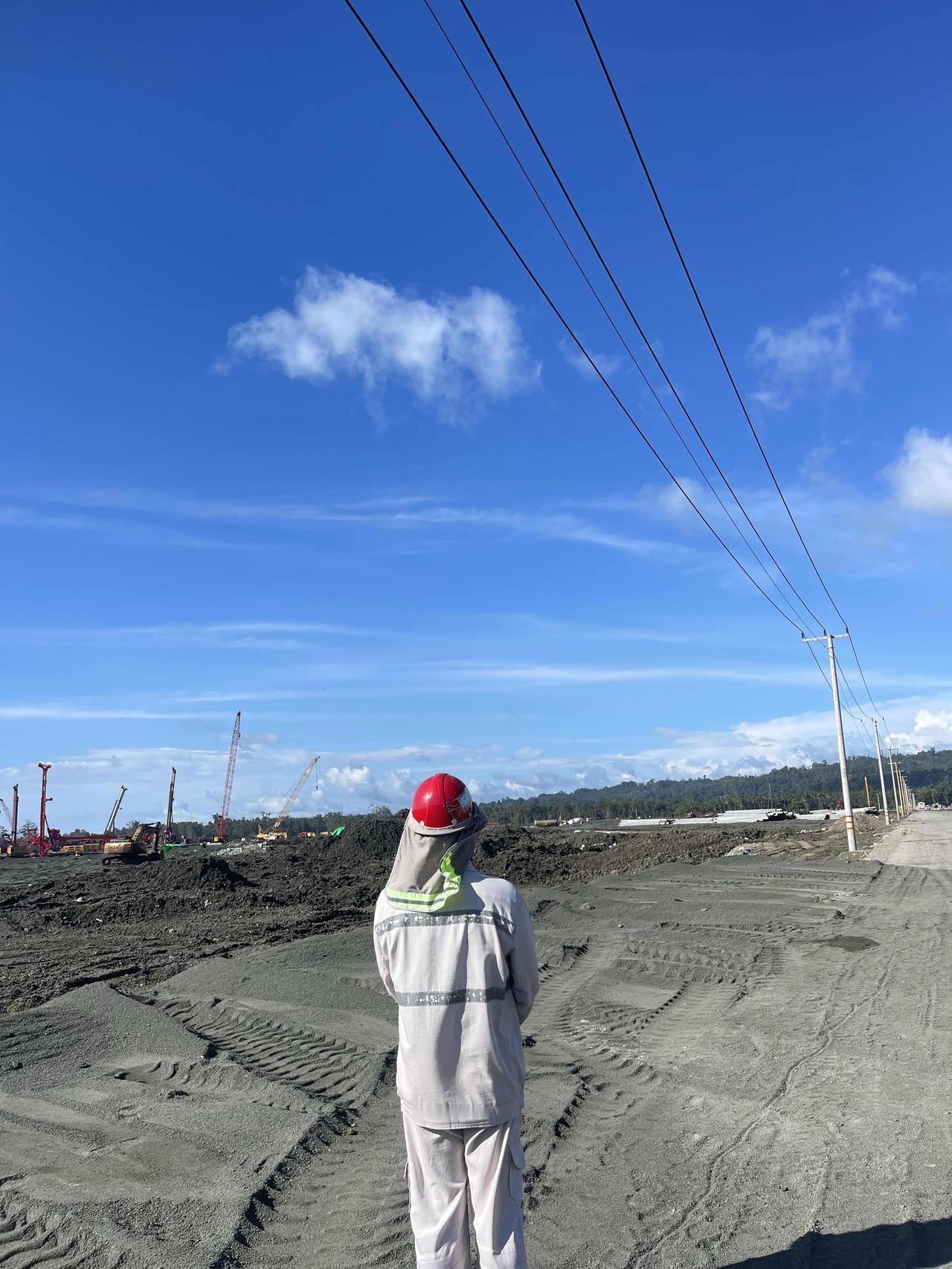 网上流传伊朗一个月打2200枚导弹，就有人说超过中国全部导弹，这完全是瞎带节奏。