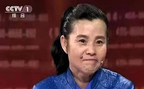 1984年，贵州一名女子被拐卖到深山，被迫嫁给老光棍并生下一对儿女。30年后儿子