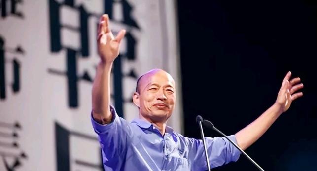 7 月 25 日，岛内大批民众齐聚台北凯达格兰大道，参加国民党发起的 “我是人，