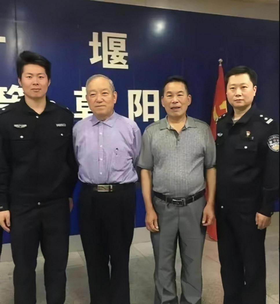 1988年，湖北一男子借给好友5万元，不料好友从此不知所踪。31年后，男子接到了