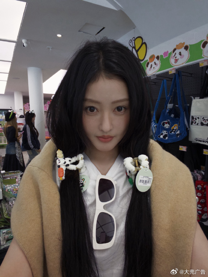 张天爱一口气发了18宫格张天爱18张私服look 张天爱这波库存大放送简直是宠粉