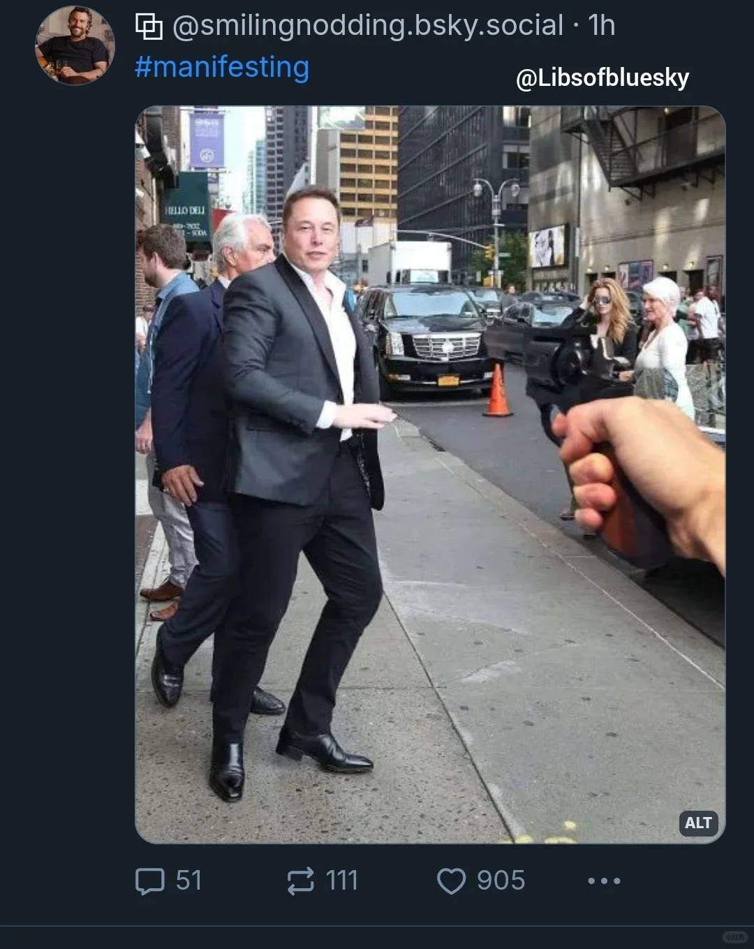 PedoSky 上被洗脑的自由主义者现在正在鼓励人们进行暗杀。 当前的...