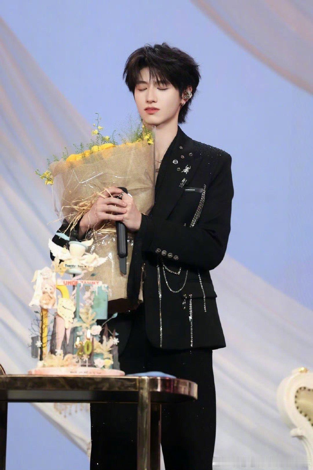 哈哈哈哈，好拼的朱志鑫，继续冲呀！｜朱志鑫