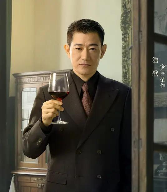 万万没想到，谍战剧《长河落日》与前段时间火爆的历史商战剧《风与潮》关联上了

《