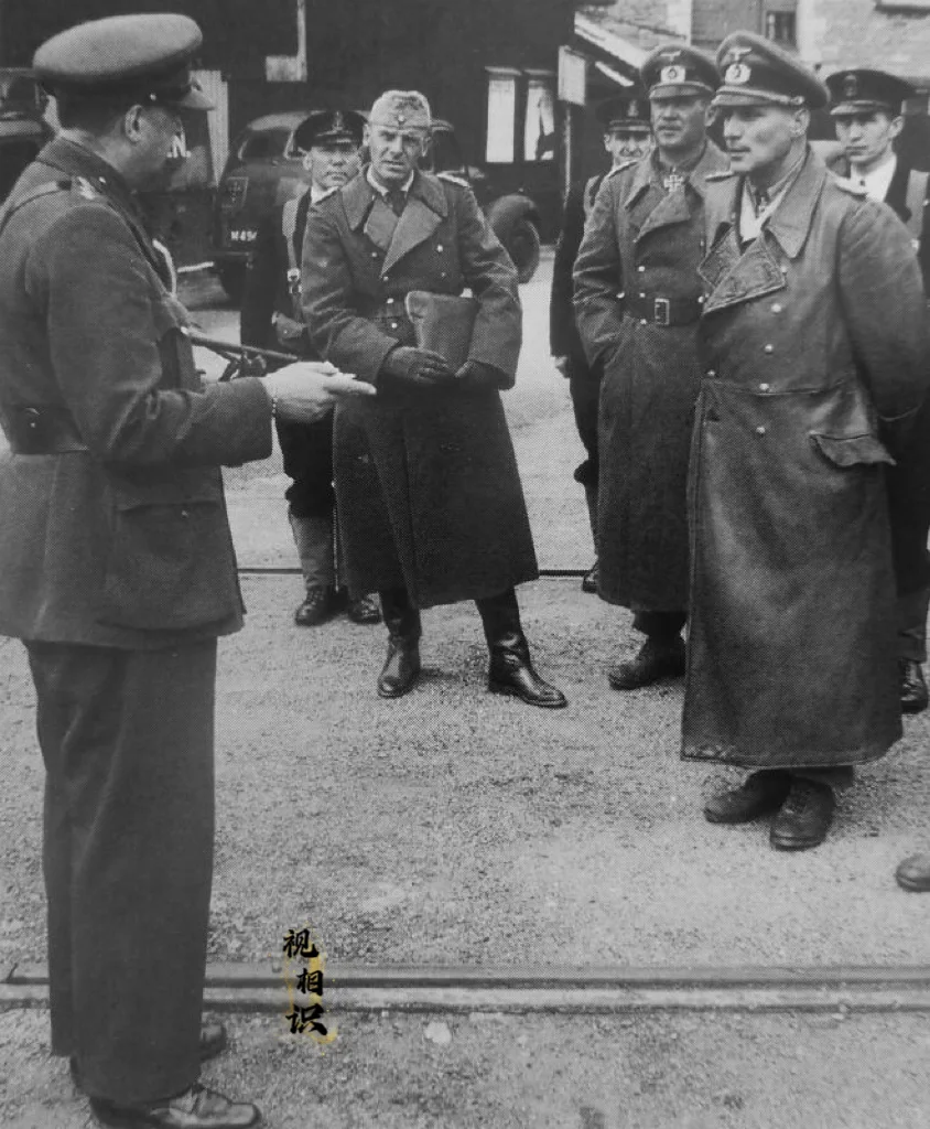 1943年，突尼斯战场上，德军三位将领布罗里希中将、史波尼克中将以及施纳伦贝格少...