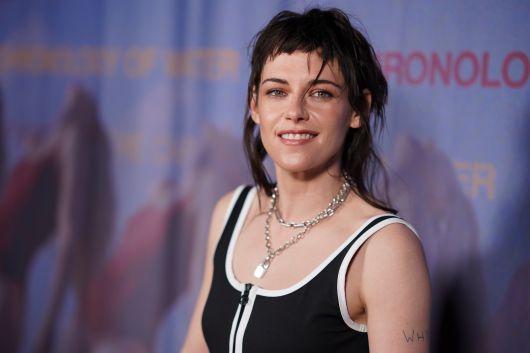 "暮光女"再掀反特朗普风暴：从婚外情宿怨到"美国现实正在崩溃"。
 
2026年