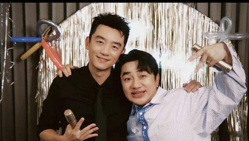 郑凯，有这些朋友值了！4月23日，演员郑恺突然冲上了热搜，让人没有想到的是，这次