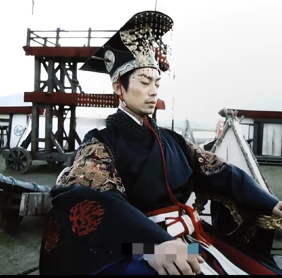 太平年昨天收视下降了，16集之后赵匡胤戏份变少了，钱弘俶戏份明显变多了，看得眼花